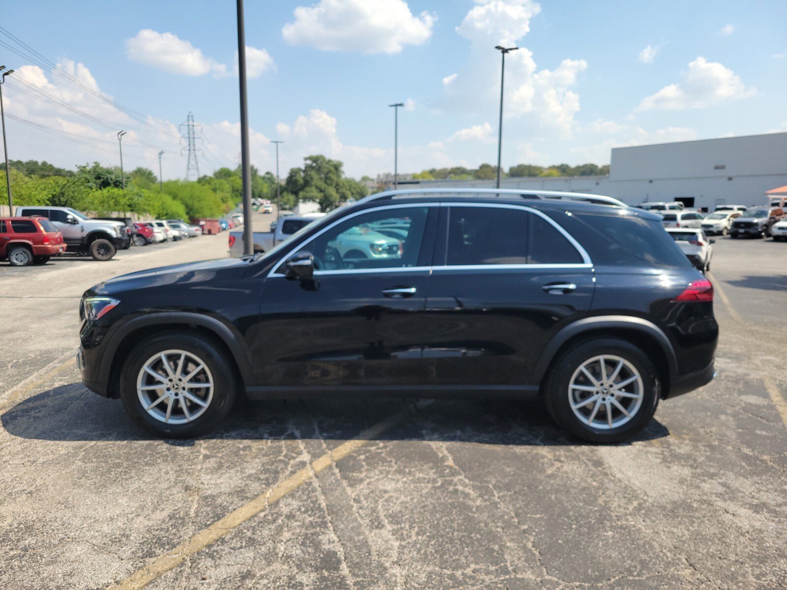 Used 2024 Mercedes-Benz GLE 350 4MATIC w/ 3rd Row Seat Package image 6