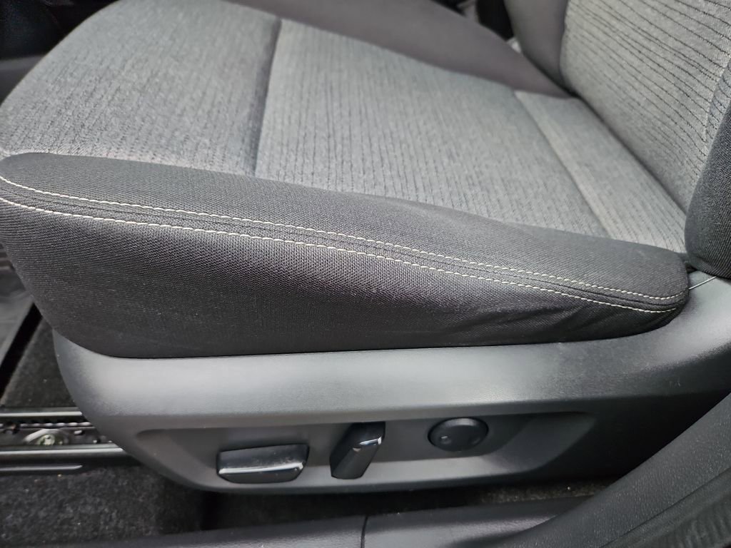 Used 2021 Nissan Rogue SV AWD/4WD image 20