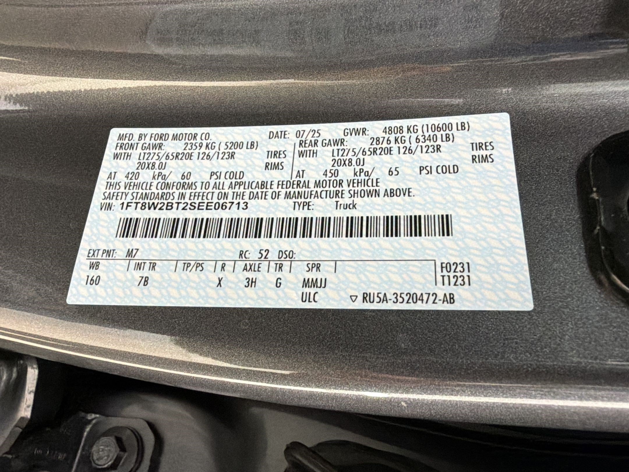Certified 2025 Ford F250 Platinum w/ FX4 Off-Road Package AWD/4WD image 28