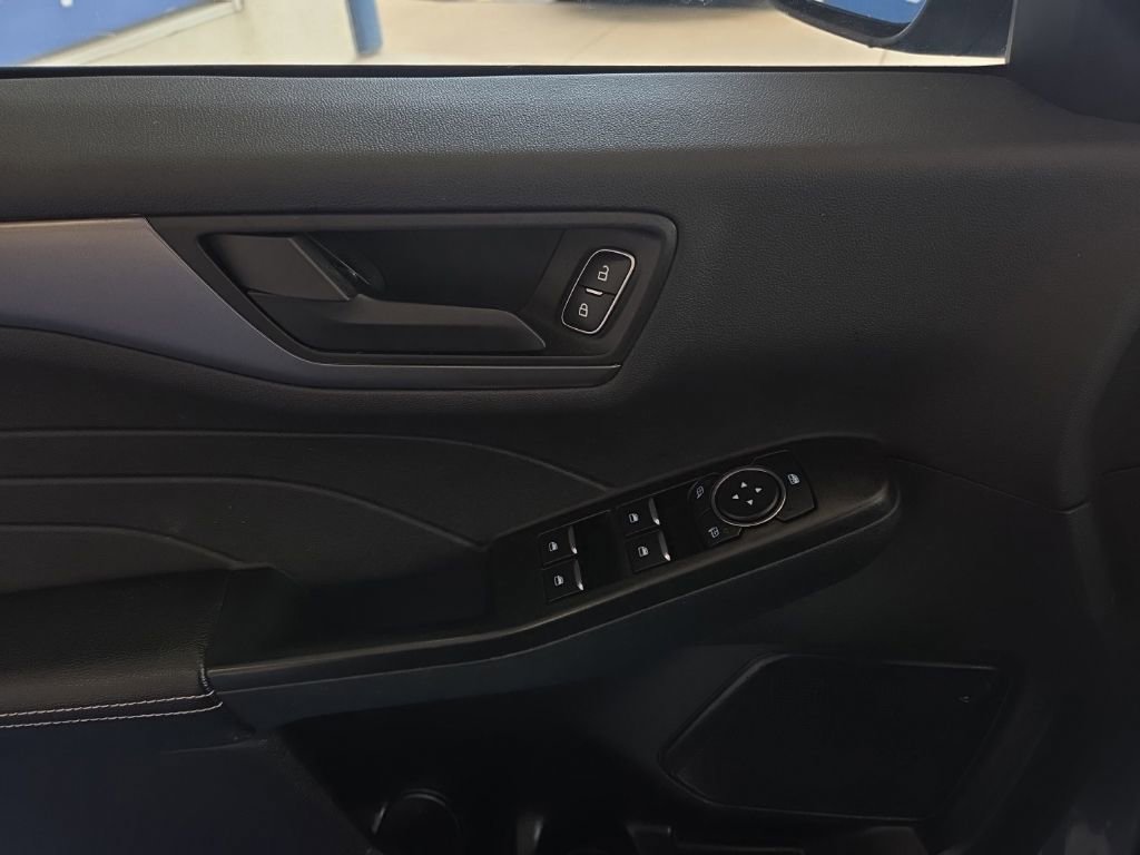 Used 2024 Ford Escape Active AWD/4WD image 12