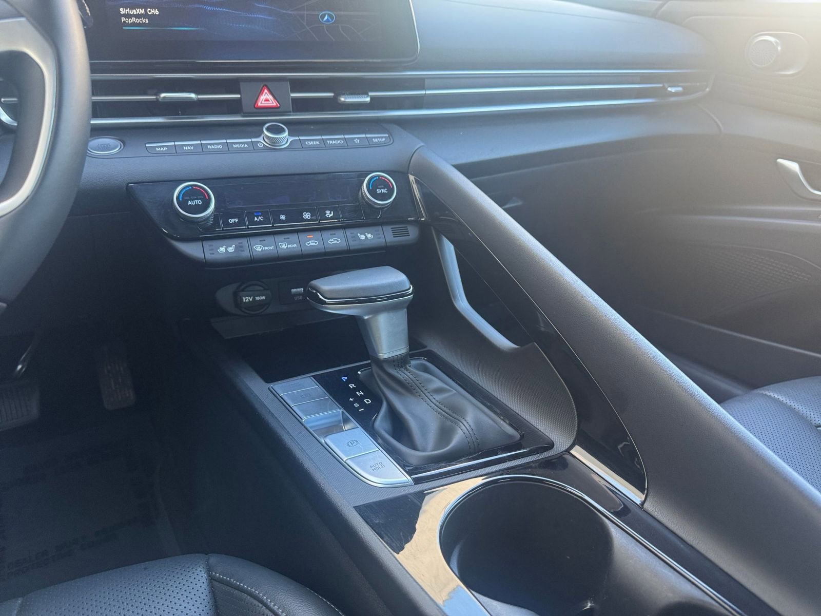 Used 2025 Hyundai Elantra Limited image 44