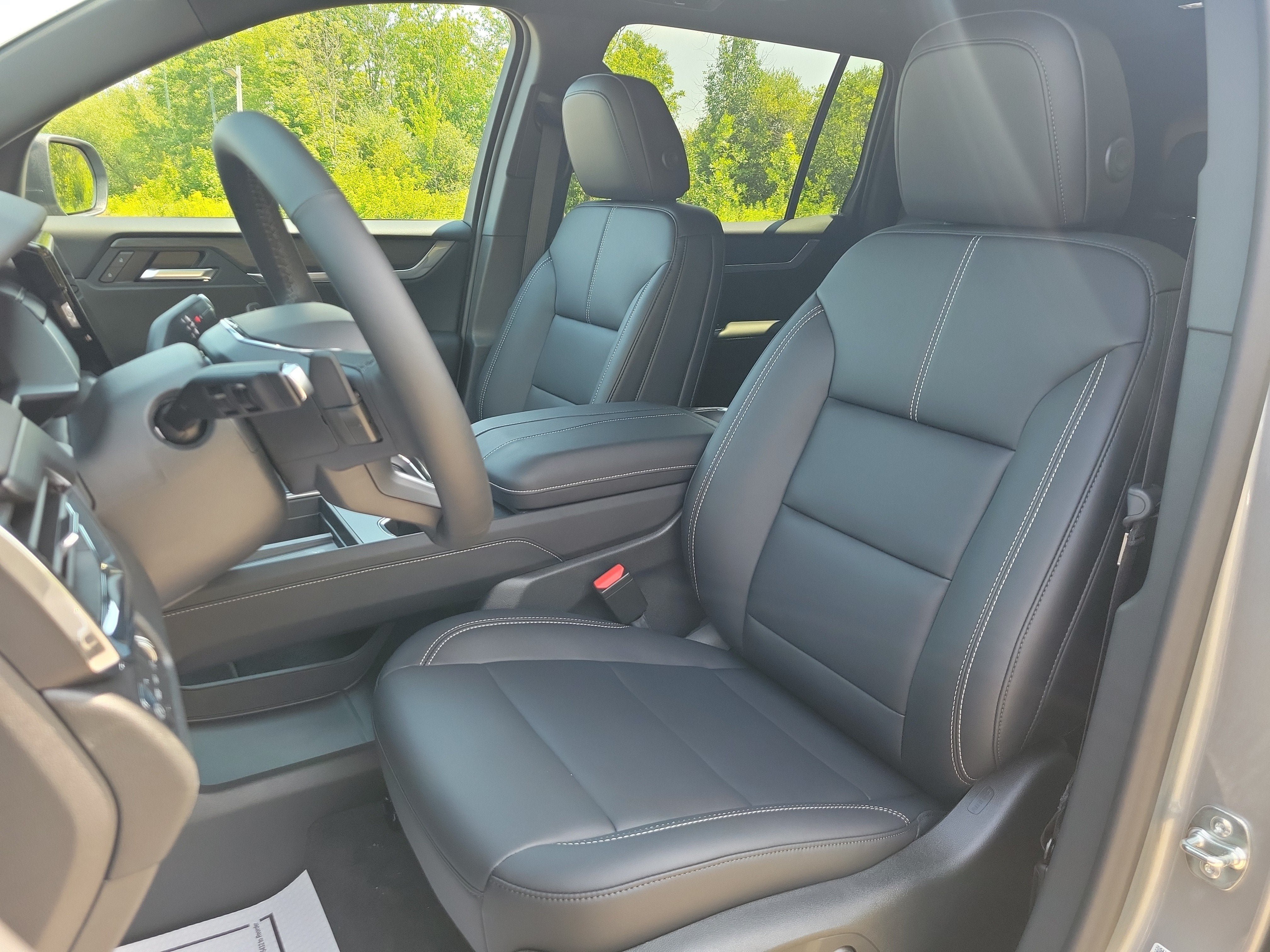 New 2026 GMC Acadia Elevation w/ Black Edition AWD/4WD image 4