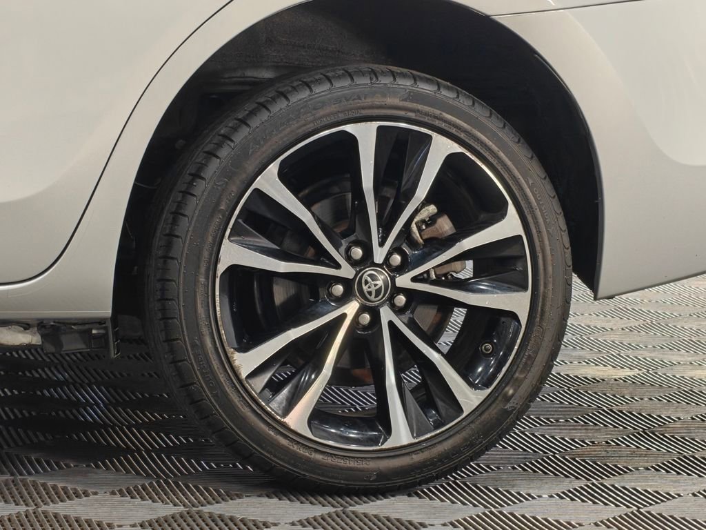 Used 2017 Toyota Corolla SE FWD image 37