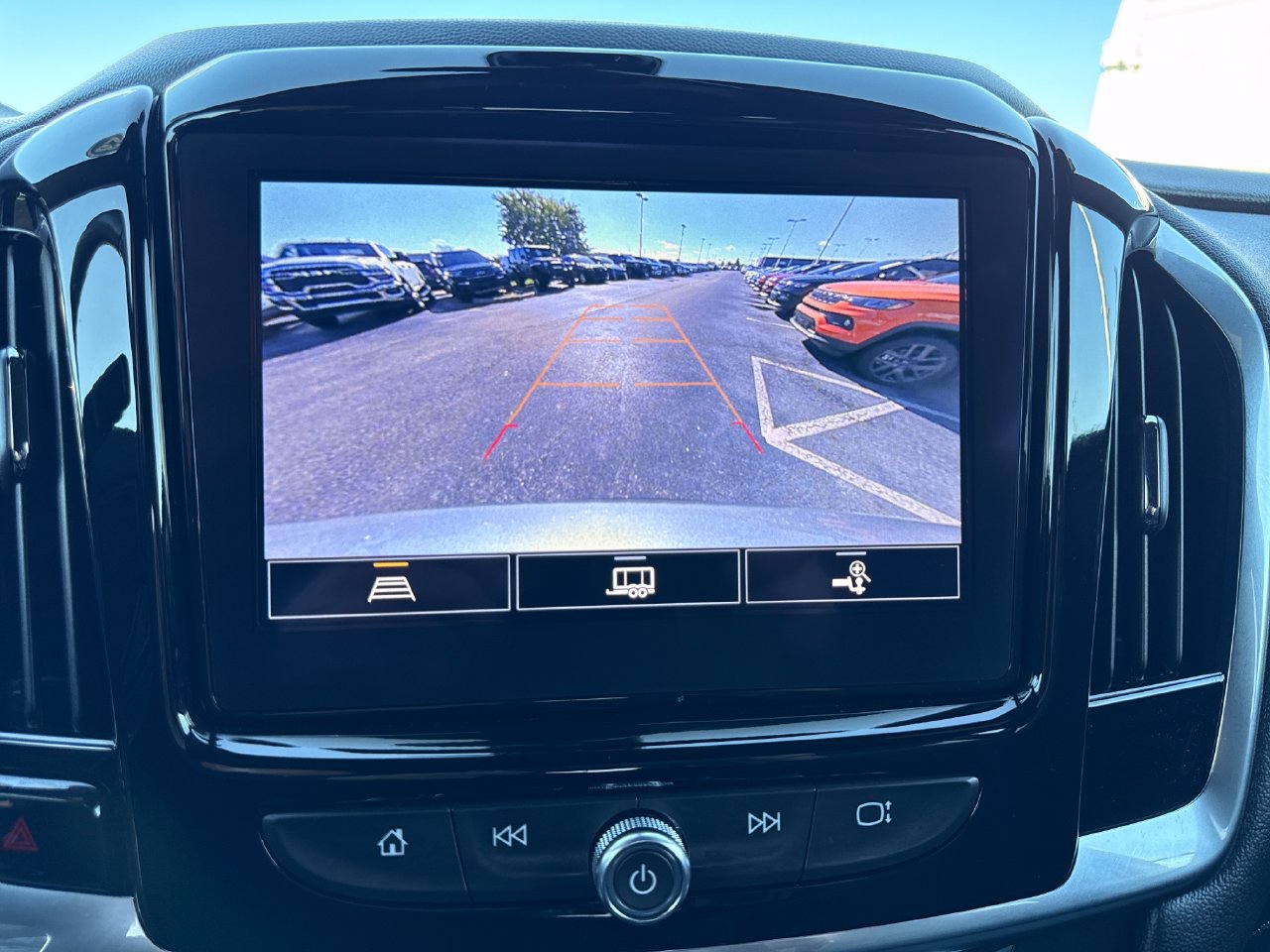 Used 2023 Chevrolet Traverse LT w/ LPO, Floor Liner Package AWD/4WD image 20