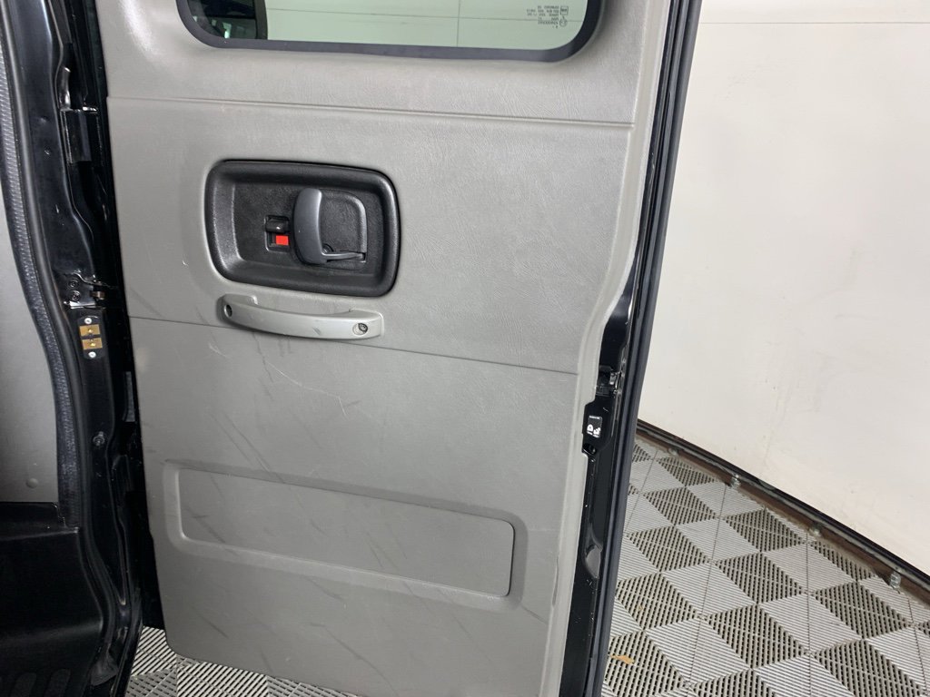 Used 2016 Chevrolet Express 3500 LS w/ Chrome Appearance Package image 28