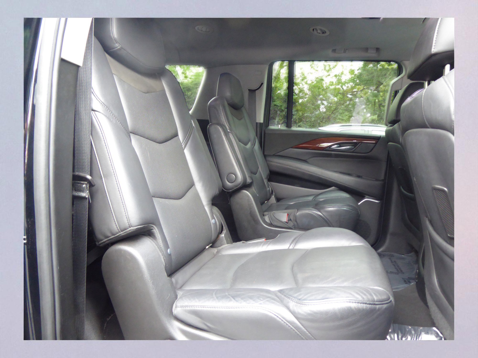 Used 2020 Cadillac Escalade ESV Premium Luxury image 21