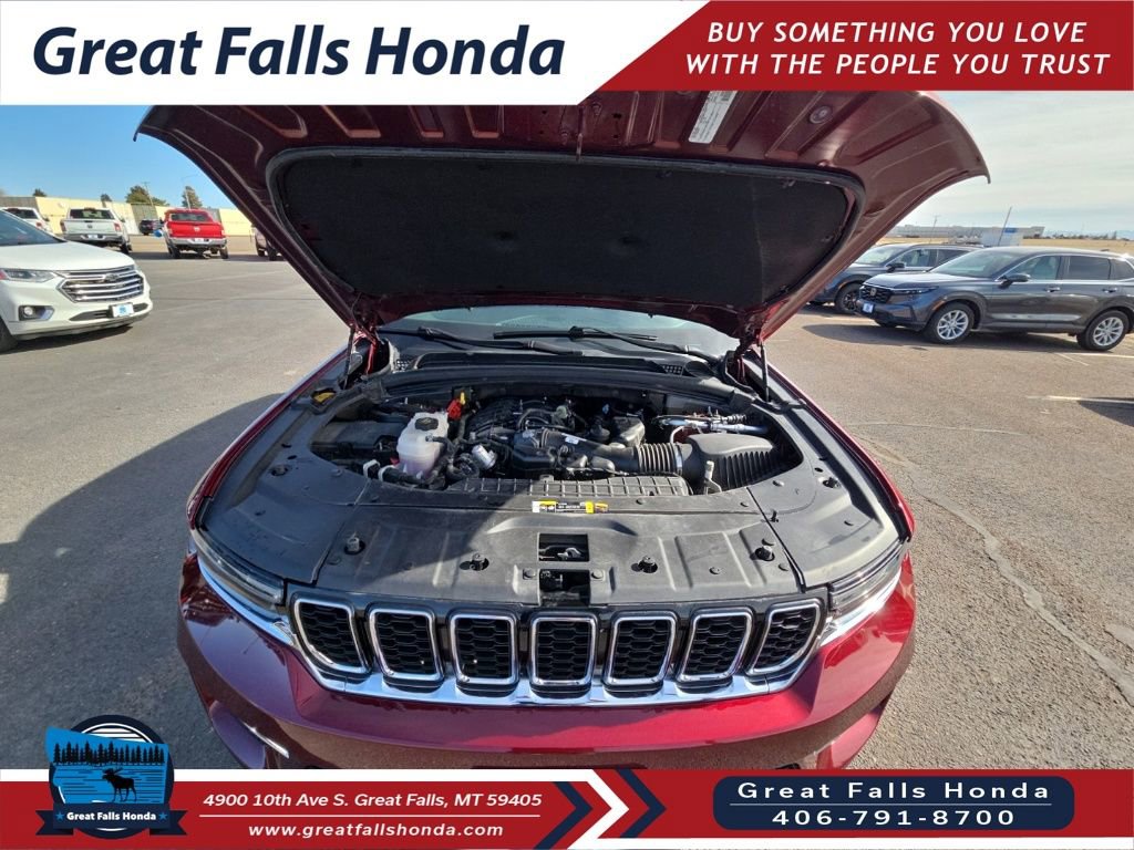 Used 2023 Jeep Grand Cherokee Limited w/ Trailer Tow Prep Group (B) image 9