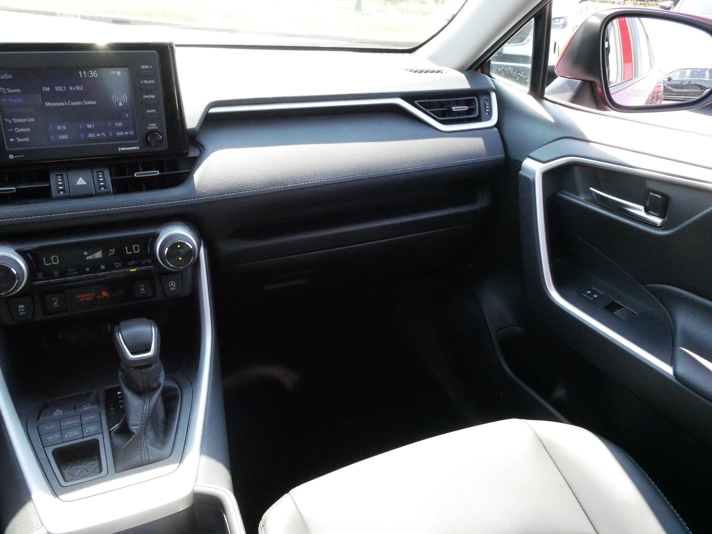 Certified 2021 Toyota RAV4 XLE Premium AWD/4WD image 11