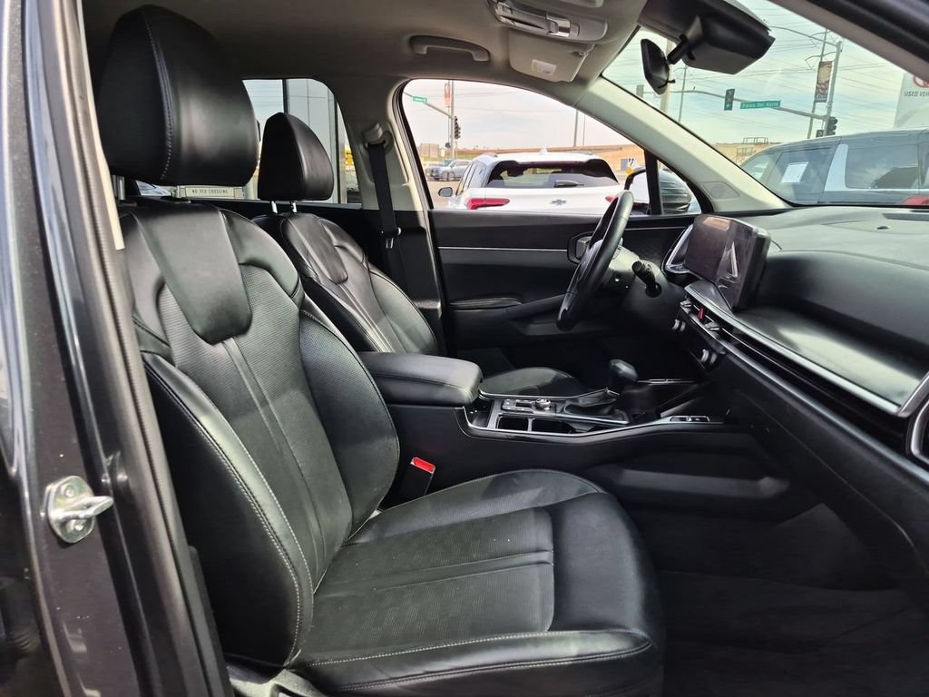 Certified 2024 Kia Sorento S FWD image 28
