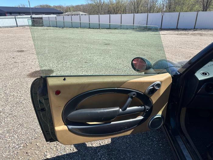 Used 2006 MINI Cooper Convertible FWD image 21