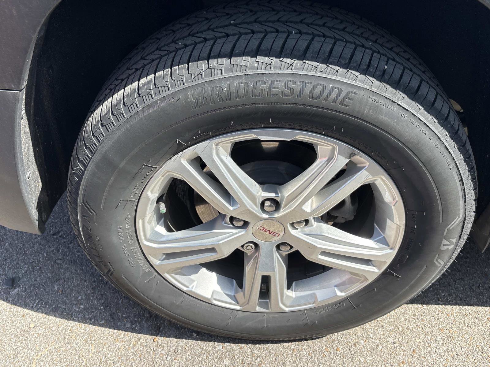 Certified 2022 GMC Terrain SLE w/ Driver Convenience Package AWD/4WD image 11