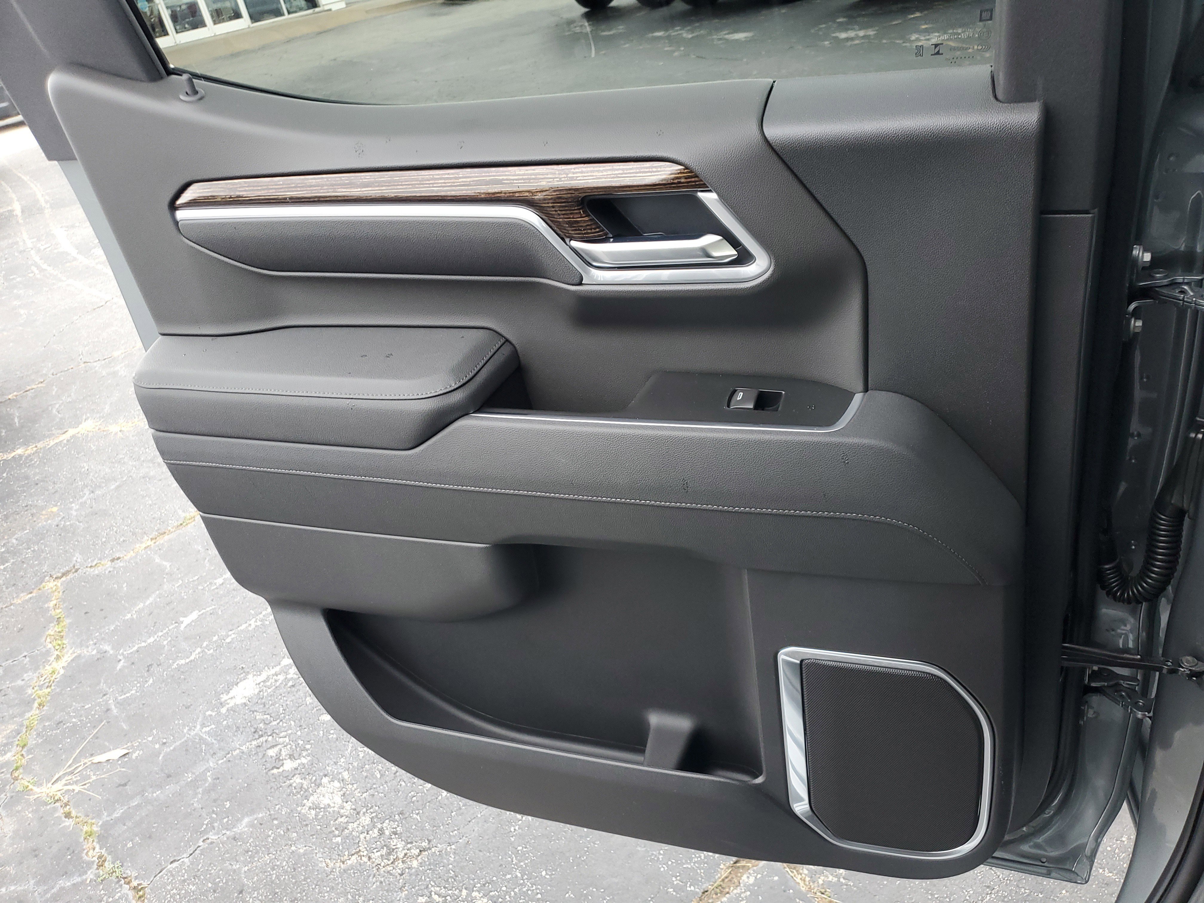 New 2026 GMC Sierra 1500 SLE image 12