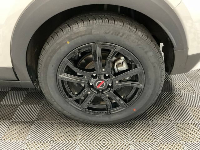 Used 2023 Nissan Kicks SR w/ SR Premium Package FWD image 45