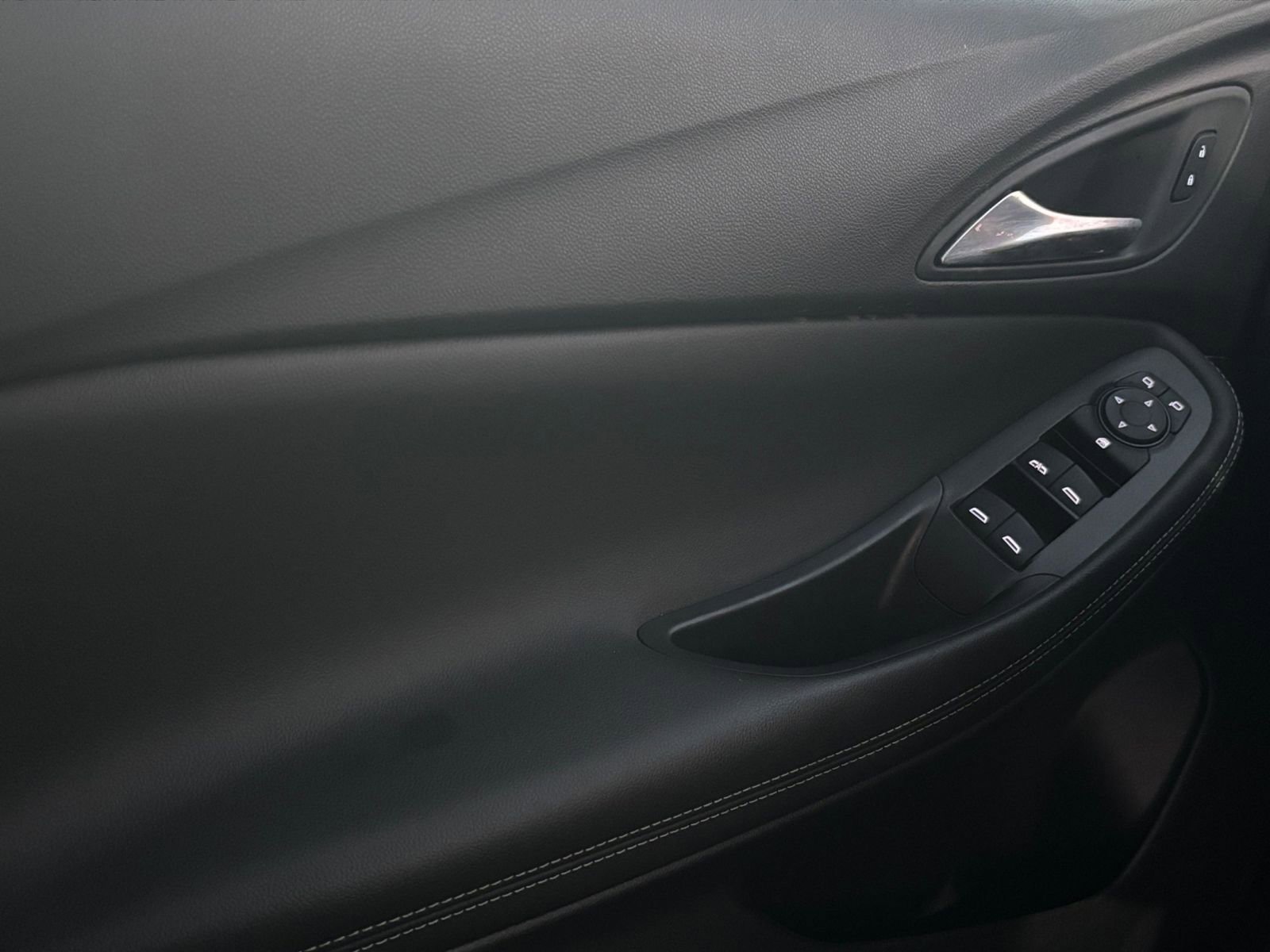 Used 2025 Buick Encore GX Preferred image 18