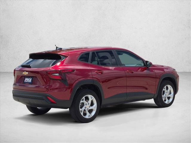 Used 2025 Chevrolet Trax LS w/ LS Convenience Package FWD image 5