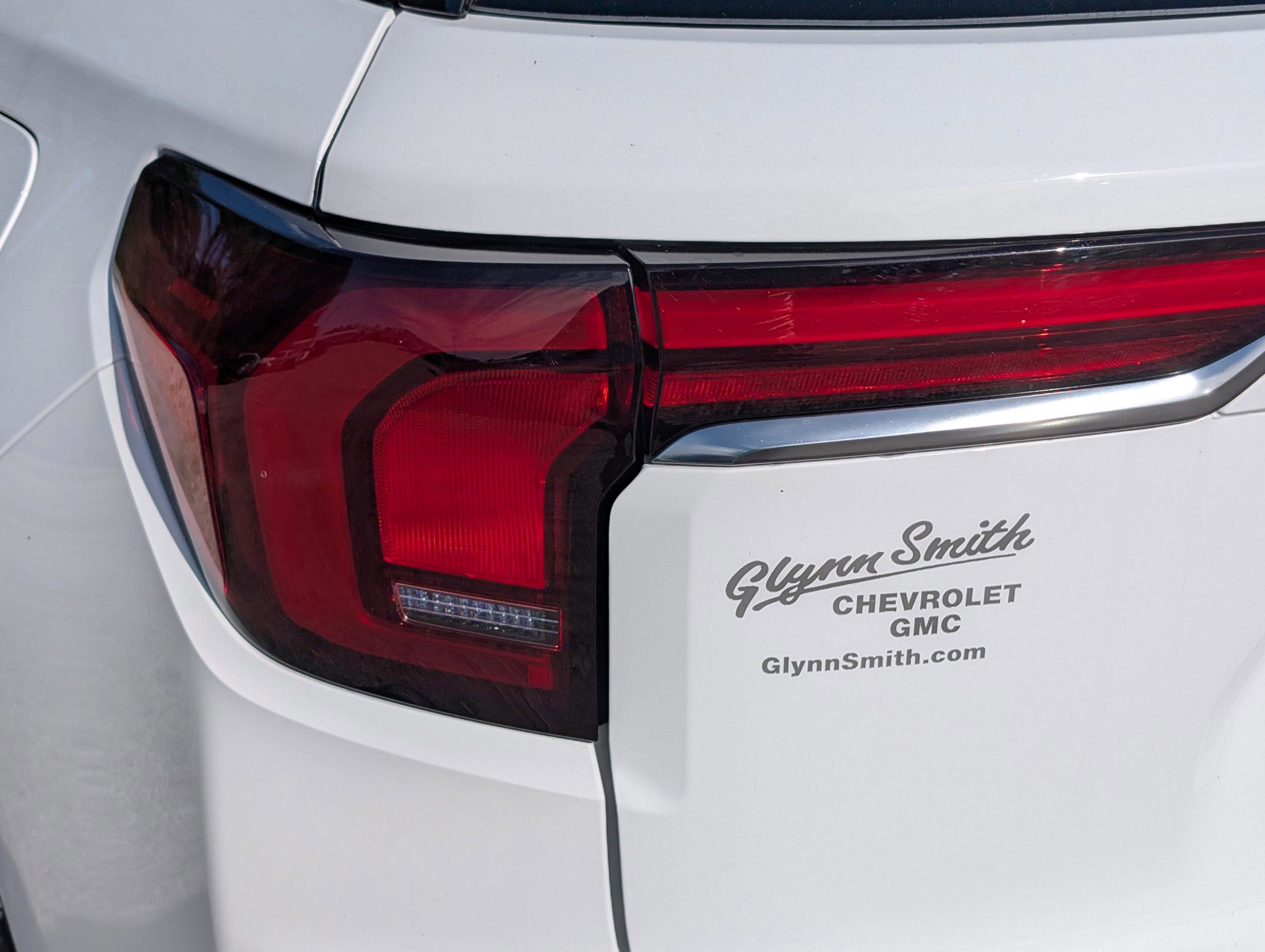 New 2026 GMC Terrain AT4 w/ Technology Package II AWD/4WD image 11