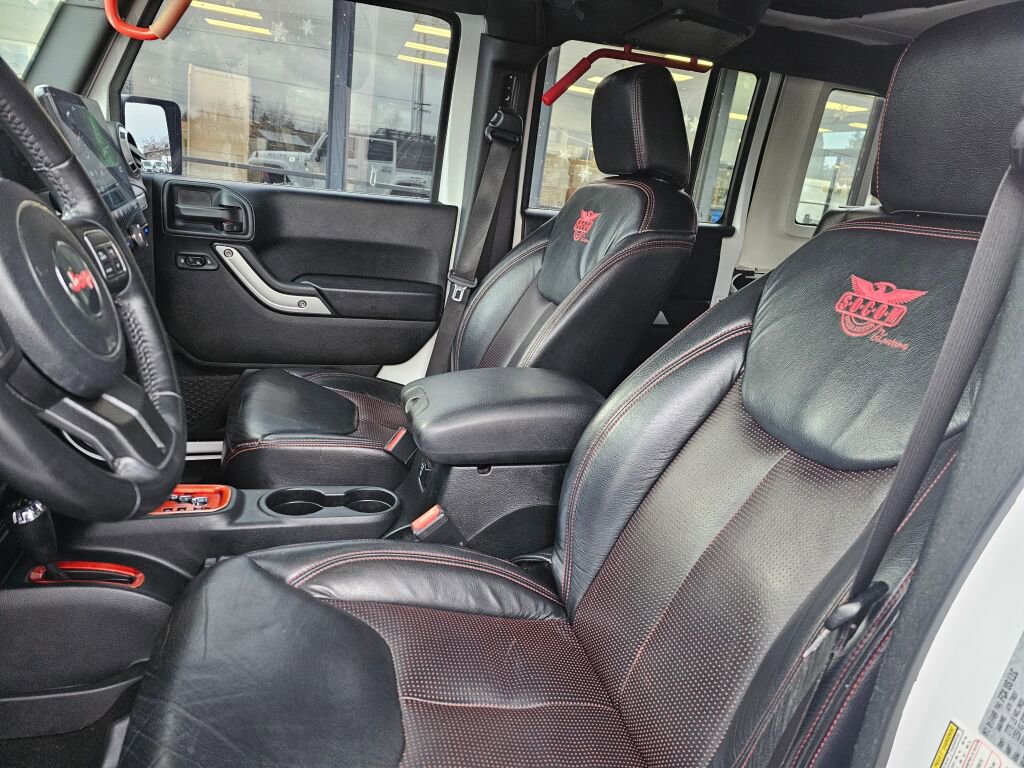 Used 2018 Jeep Wrangler Unlimited Sahara image 18