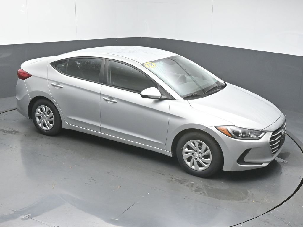 Used 2018 Hyundai Elantra SE w/ Cargo Package image 37