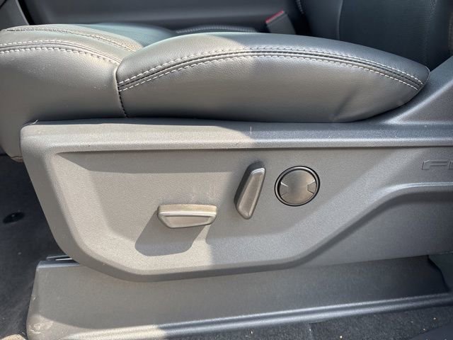 New 2026 Ford Expedition Platinum image 13