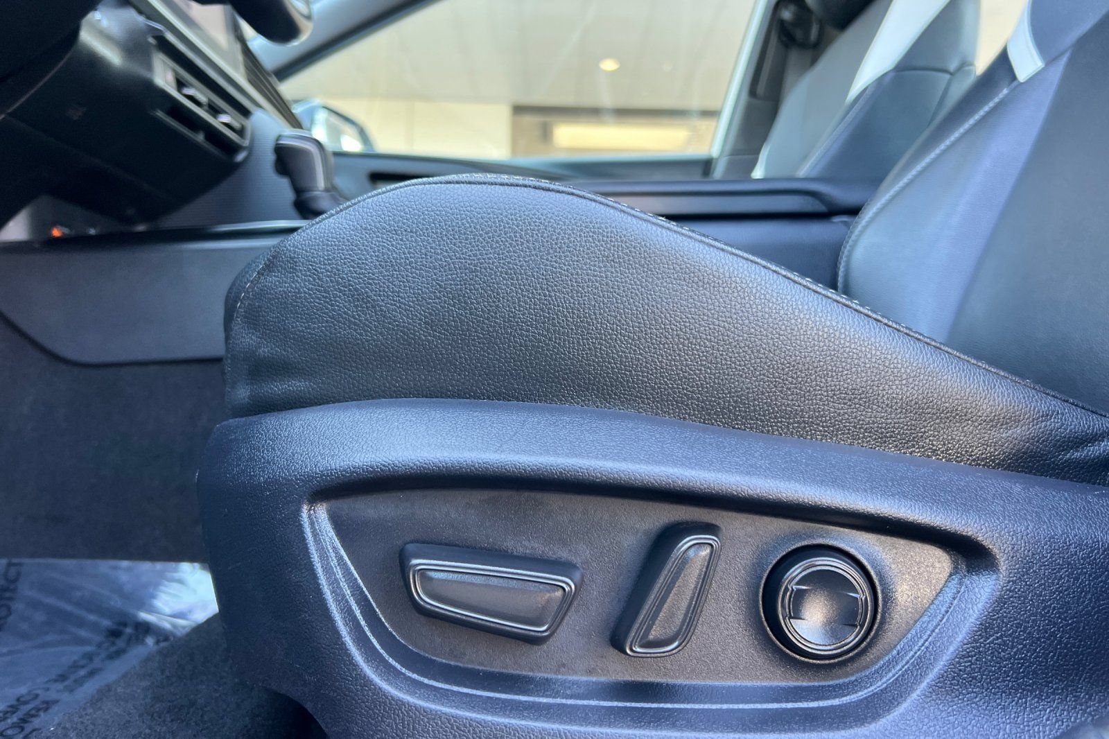 Certified 2025 Toyota Camry SE FWD image 14