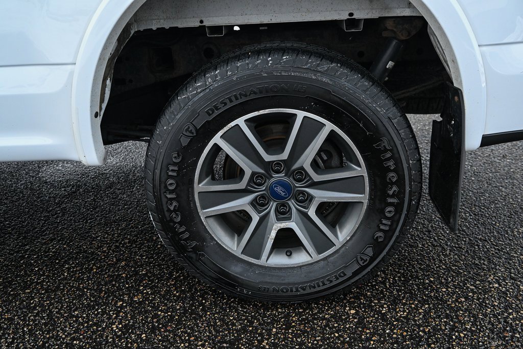 Used 2015 Ford F150 XLT w/ Equipment Group 302A Luxury image 13