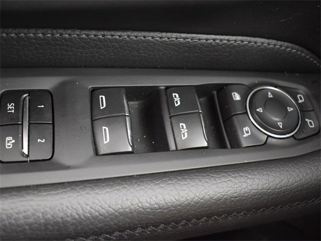 Used 2022 GMC Yukon XL Denali image 27