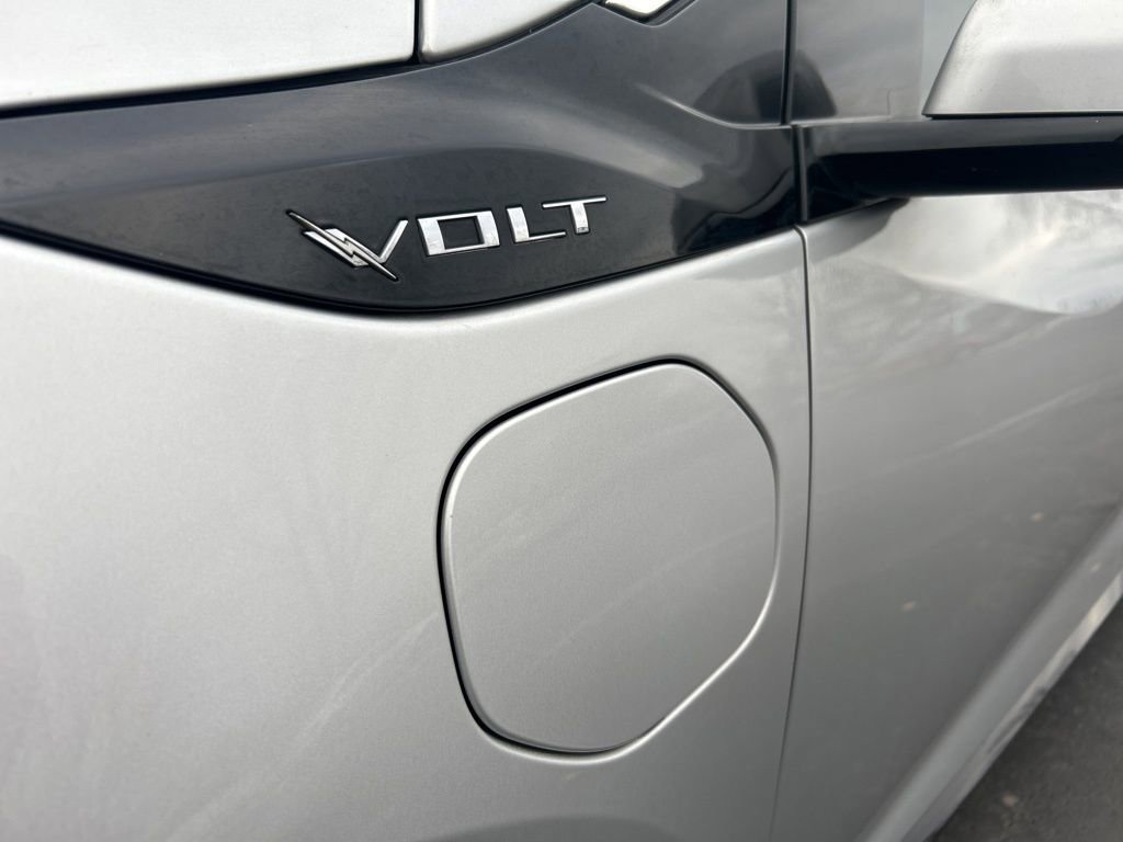 Used 2018 Chevrolet Volt LT w/ Comfort Package image 4