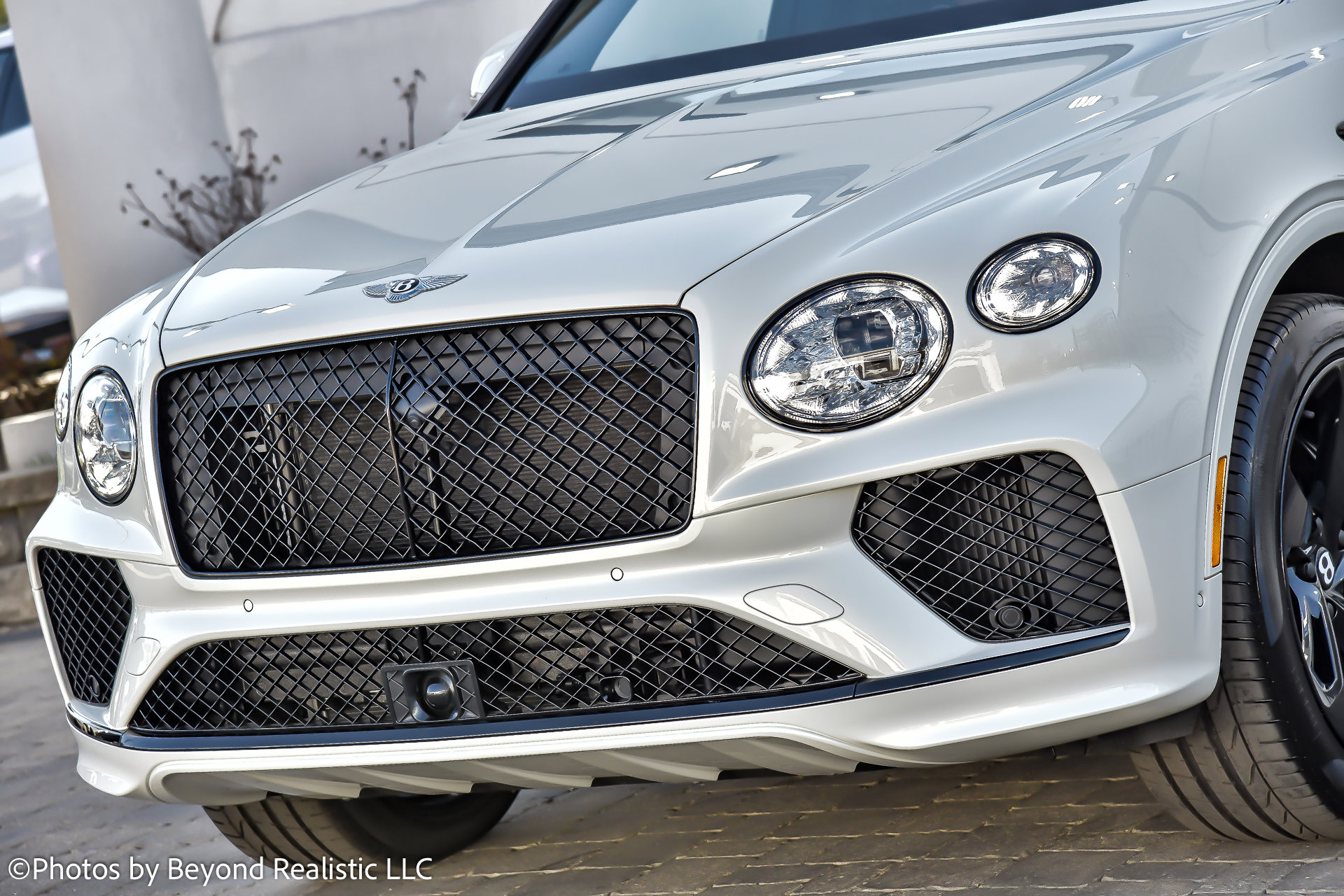 Used 2024 Bentley Bentayga Extended Wheelbase image 11