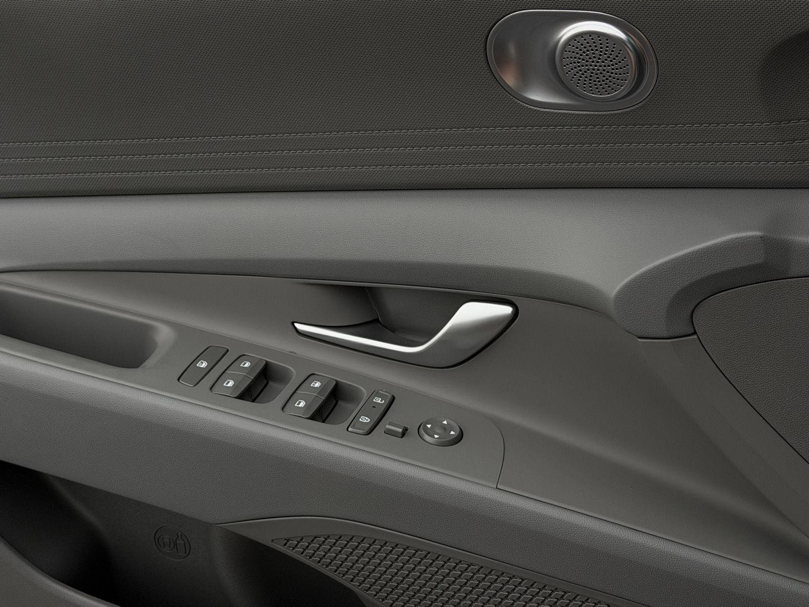 New 2026 Hyundai Elantra SE FWD image 18