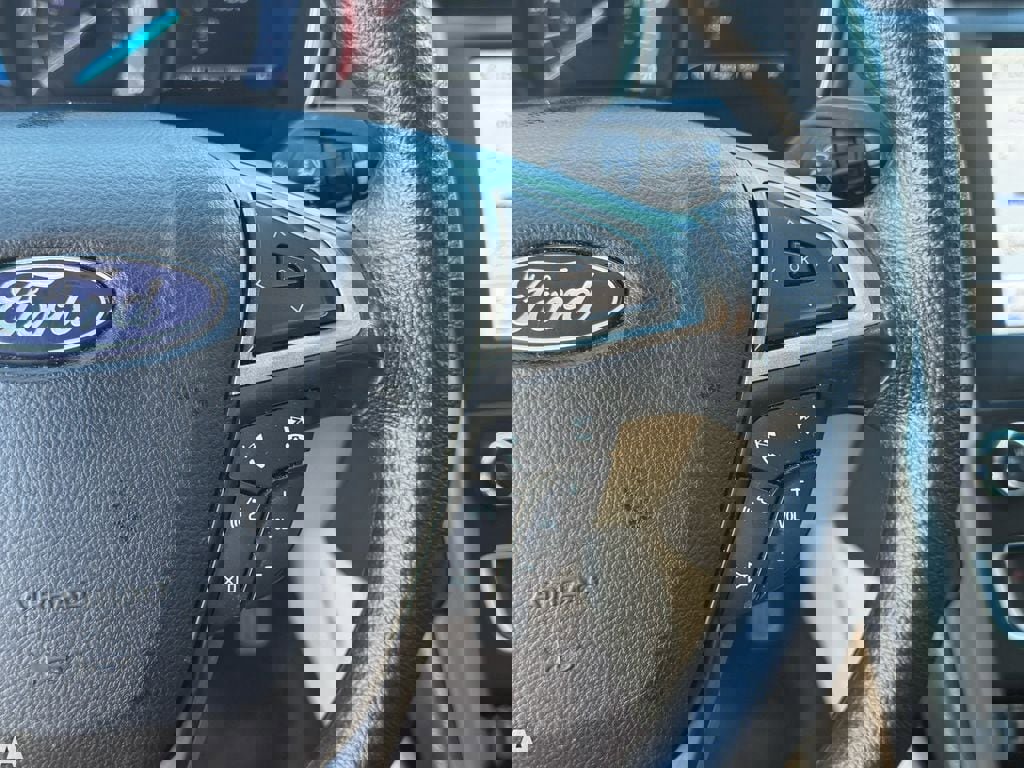 Used 2020 Ford Fusion SE FWD image 16