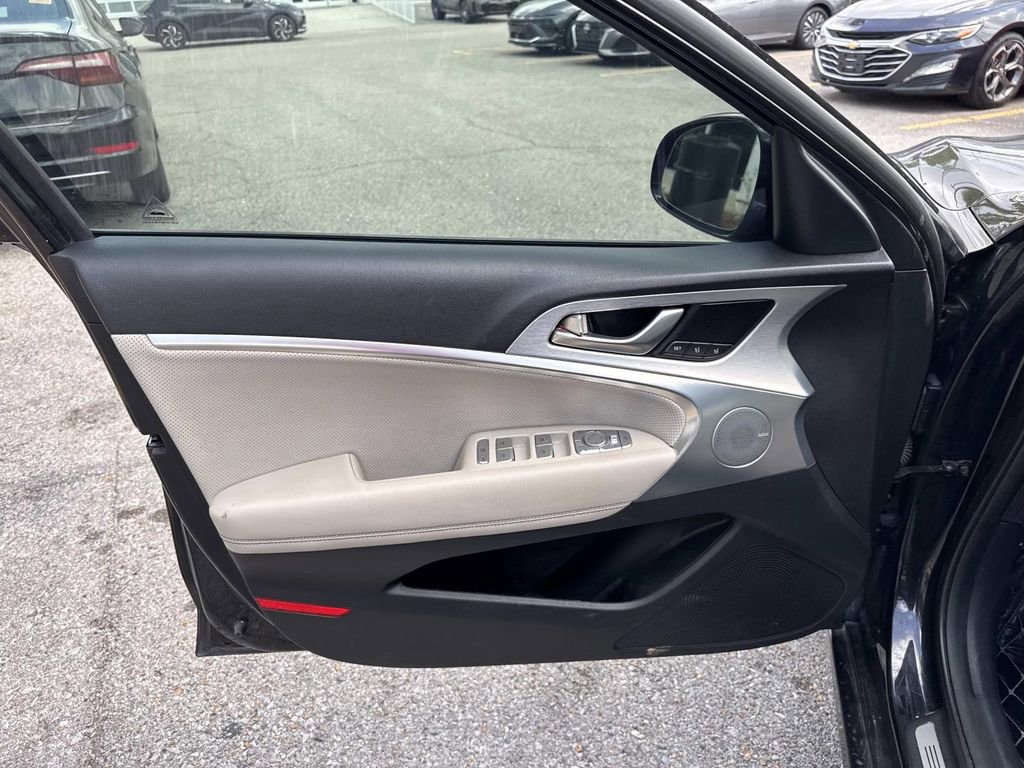 Used 2019 Genesis G70 3.3T Advanced w/ Elite Package image 20