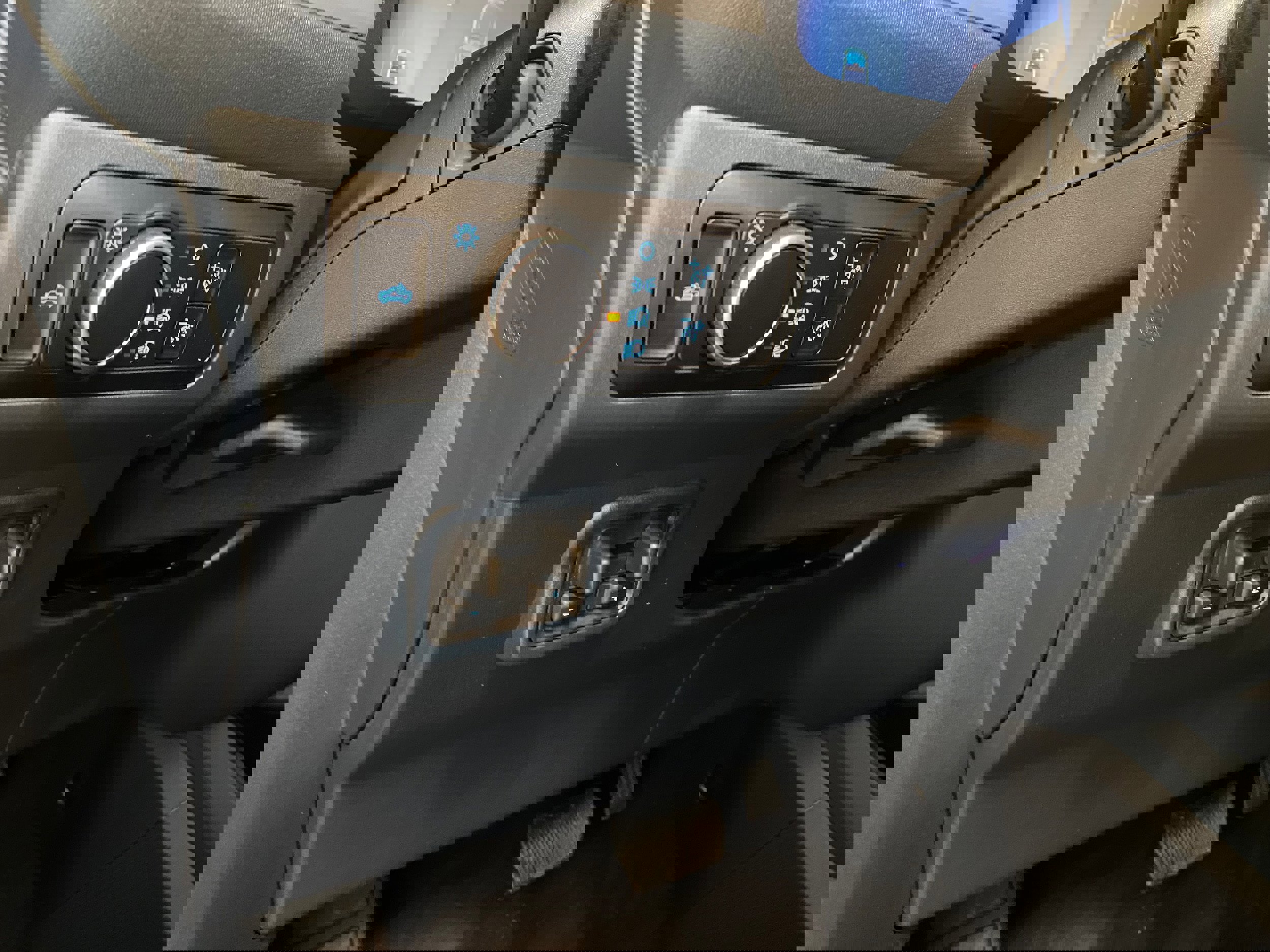 New 2026 Ford Maverick XL w/ 4K Tow Package image 16