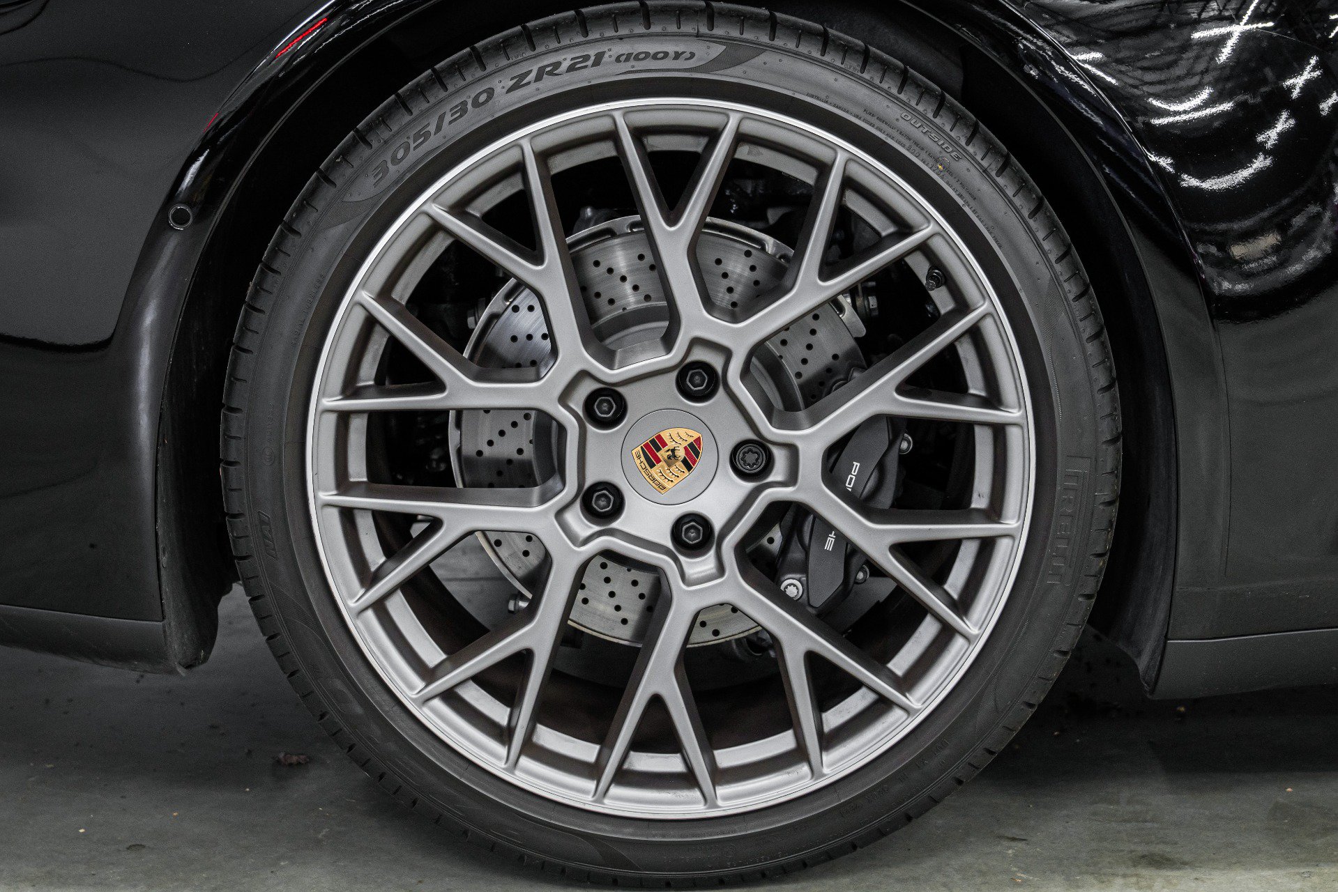 Used 2025 Porsche 911 Carrera RWD image 31