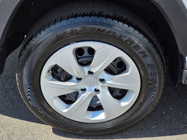 Used 2024 Toyota RAV4 LE image 12