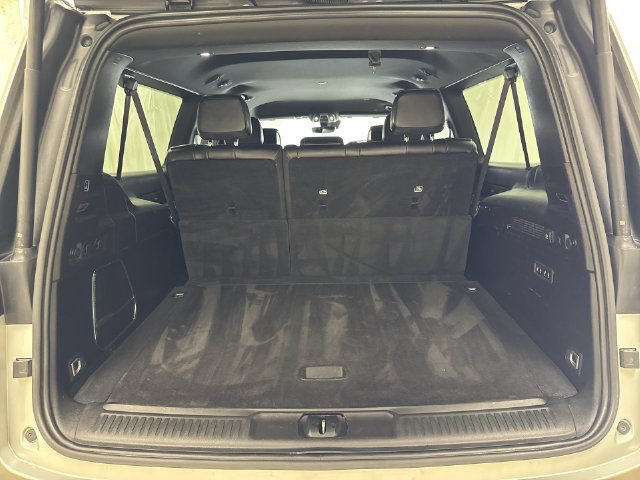 Used 2024 Jeep Wagoneer L Series II w/ Flexible Seating Group AWD/4WD image 25