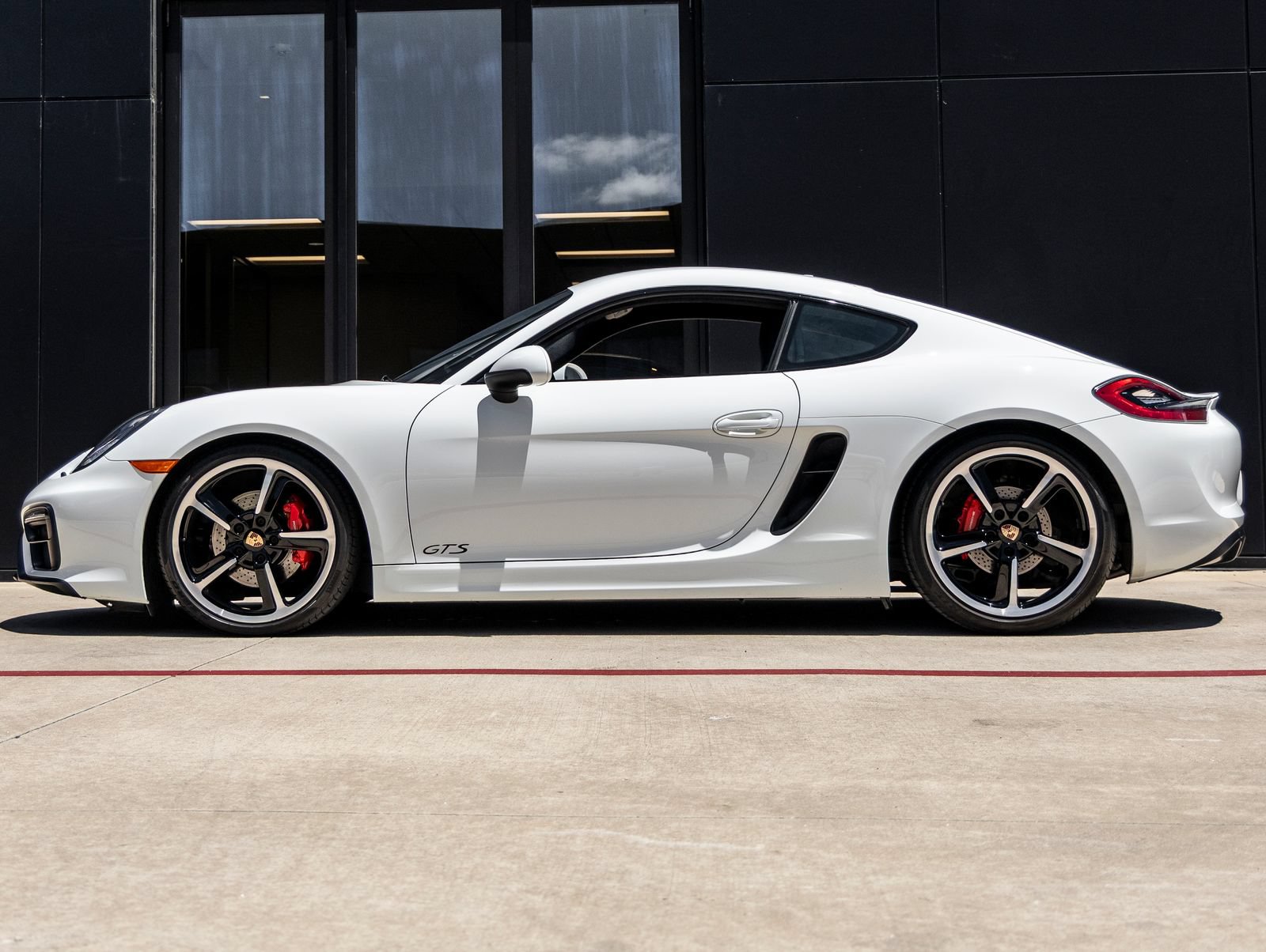 Certified 2015 Porsche Cayman GTS RWD image 2