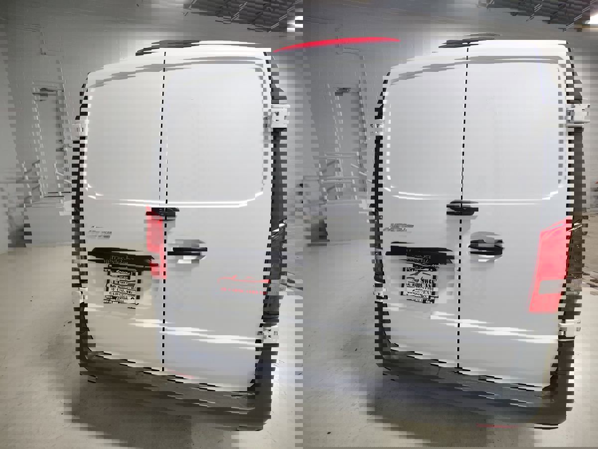 Used 2022 Mercedes-Benz Metris image 7