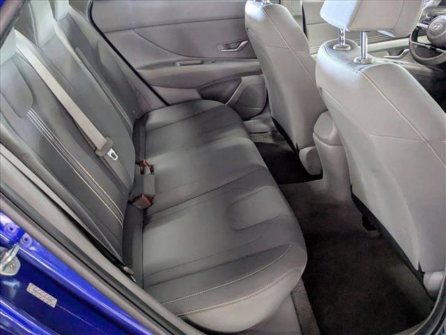 Used 2021 Hyundai Elantra SEL w/ Convenience Package FWD image 18