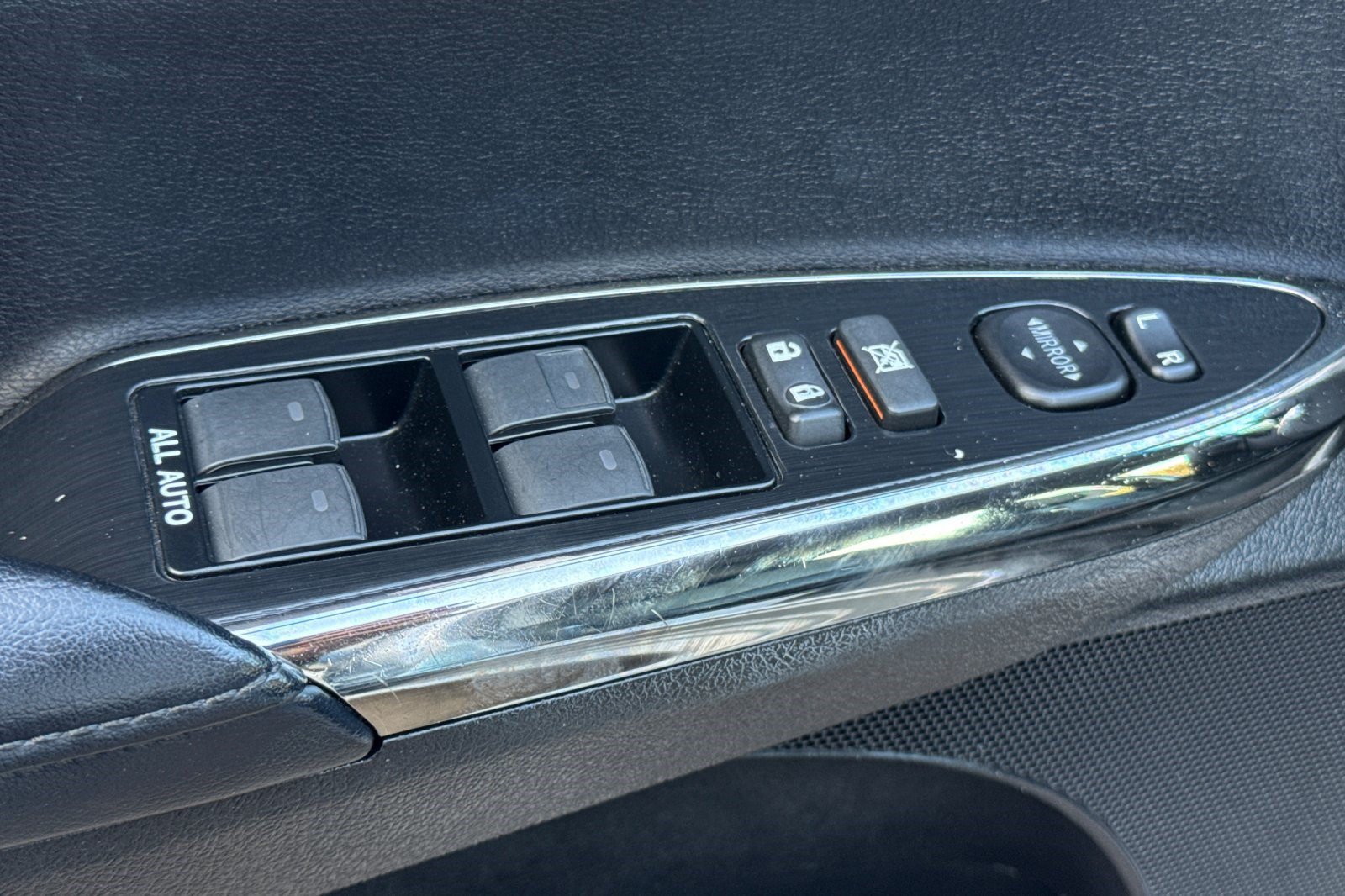 Used 2014 Toyota Avalon XLE Premium FWD image 14