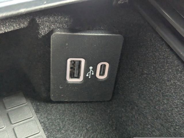 New 2026 Lincoln Corsair Premiere image 21