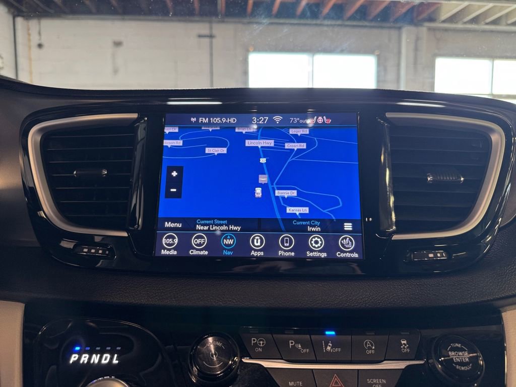 Used 2020 Chrysler Pacifica Touring-L Plus w/ Tire & Wheel Group FWD image 19