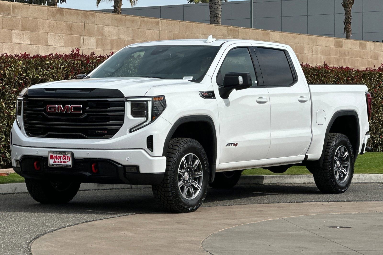 Certified 2025 GMC Sierra 1500 AT4 image 8