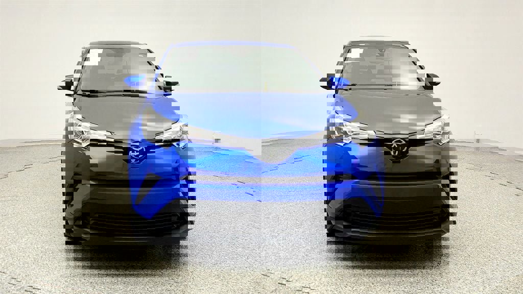 Used 2019 Toyota C-HR LE FWD image 2