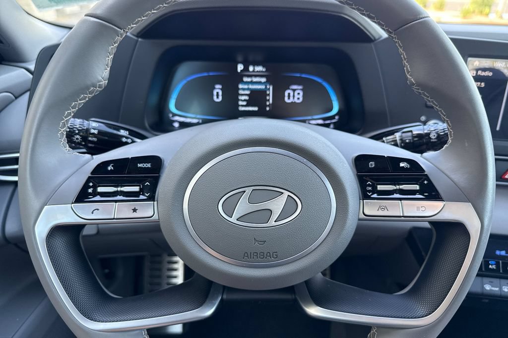 Used 2025 Hyundai Elantra Sport FWD image 19