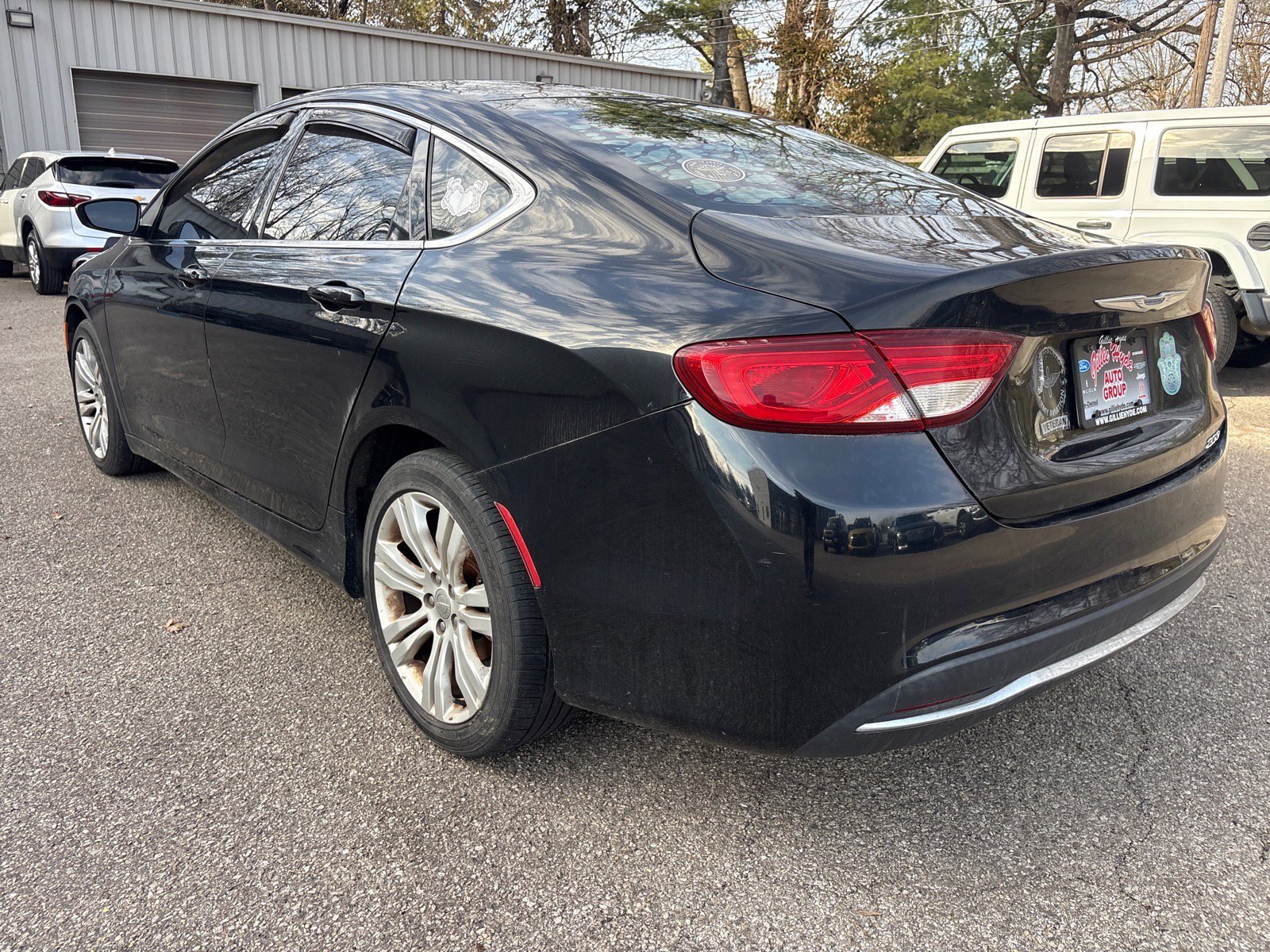 Used 2015 Chrysler 200 Limited image 4