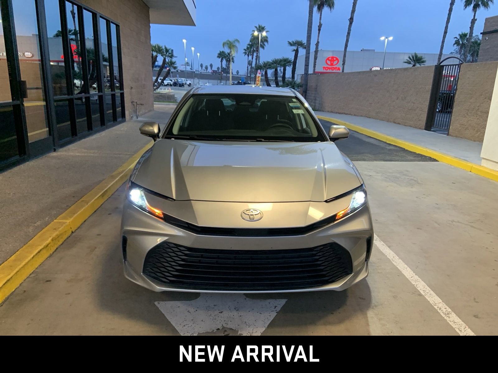 Used 2025 Toyota Camry LE image 2