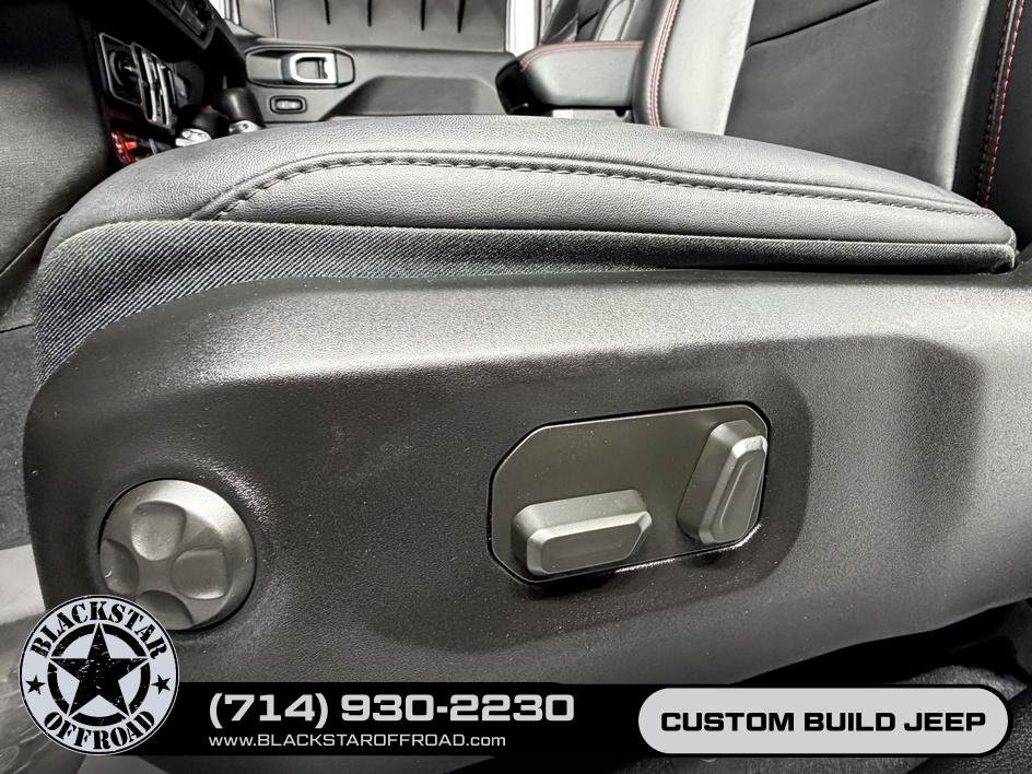 Used 2026 Jeep Wrangler Unlimited Rubicon AWD/4WD image 23