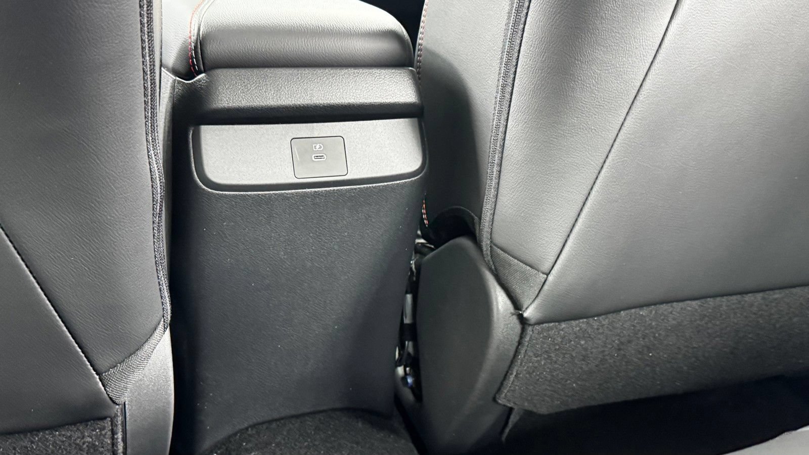 New 2026 Nissan Sentra SR w/ SR Premium Package FWD image 36