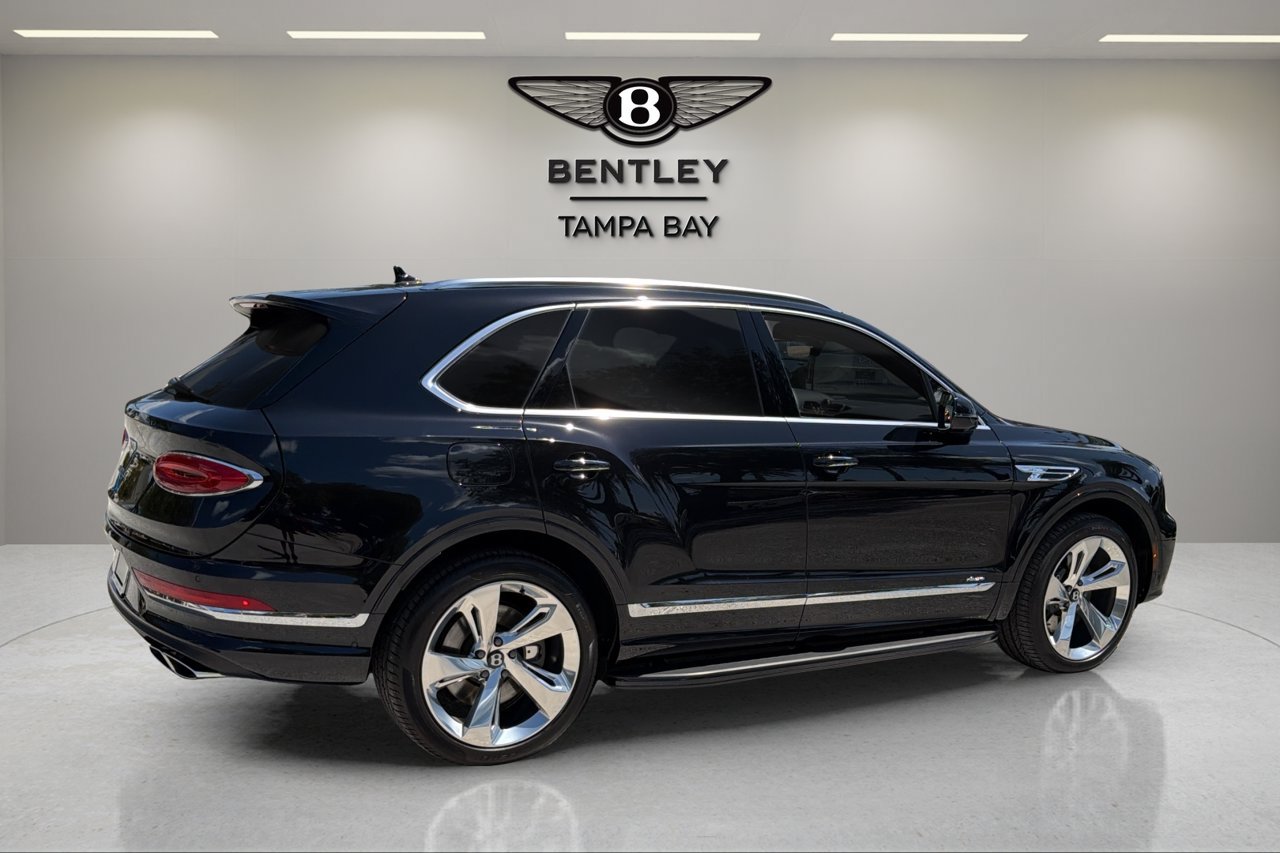 Used 2025 Bentley Bentayga AWD/4WD image 8
