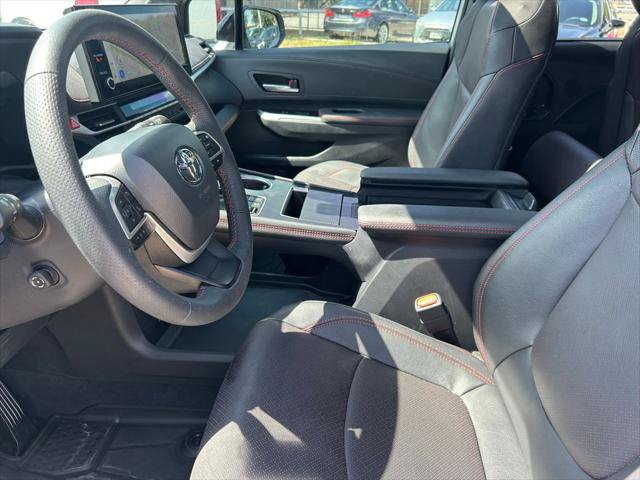 Certified 2025 Toyota Sienna XSE w/ XSE Premium Package AWD/4WD image 11